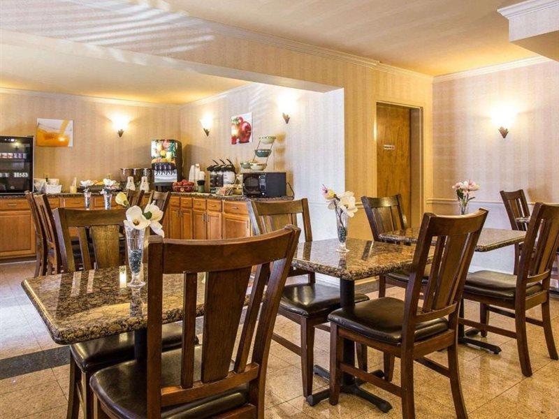 Quality Inn Fort Jackson Колумбія Екстер'єр фото