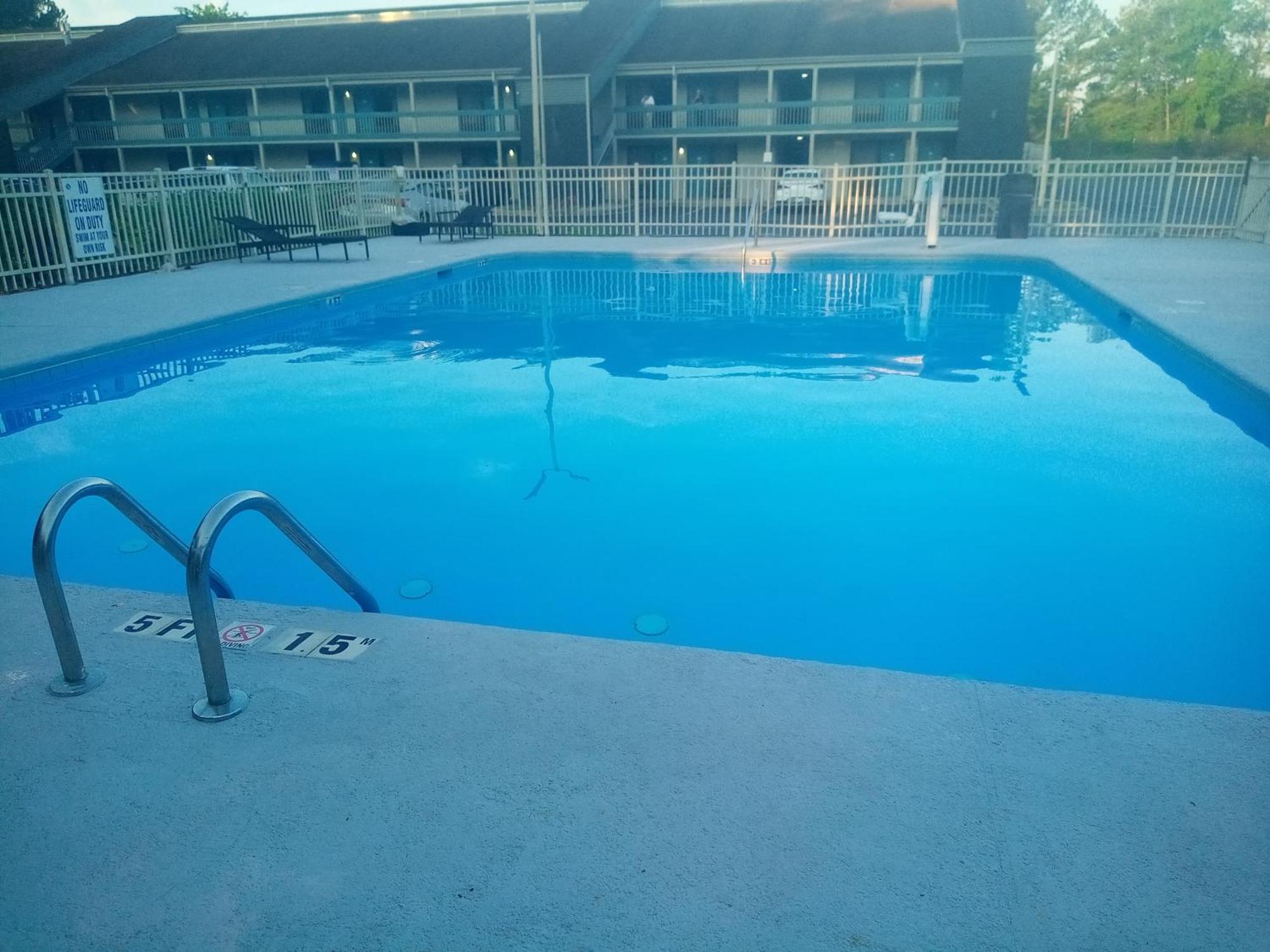 Quality Inn Fort Jackson Колумбія Екстер'єр фото