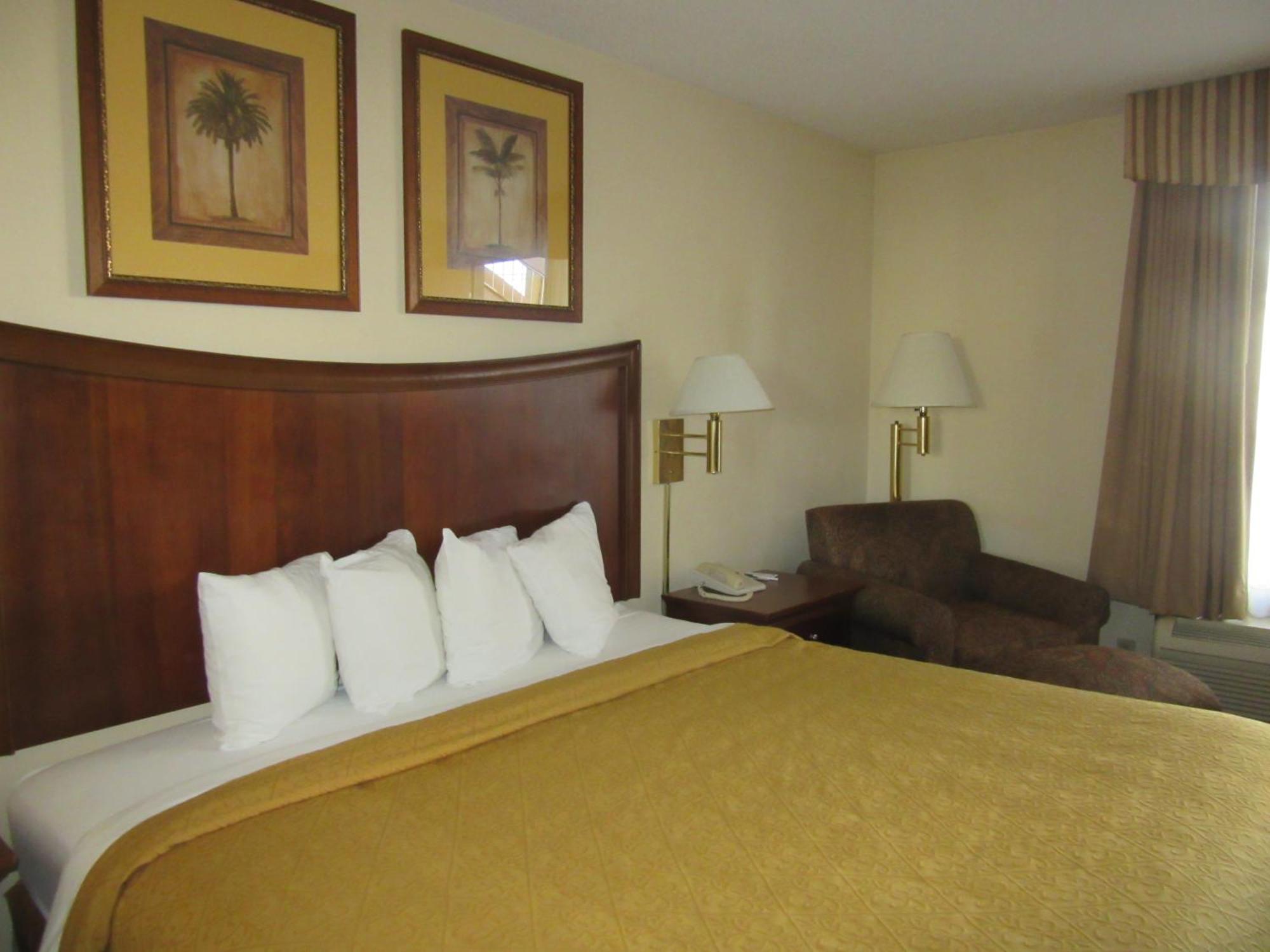 Quality Inn Fort Jackson Колумбія Номер фото