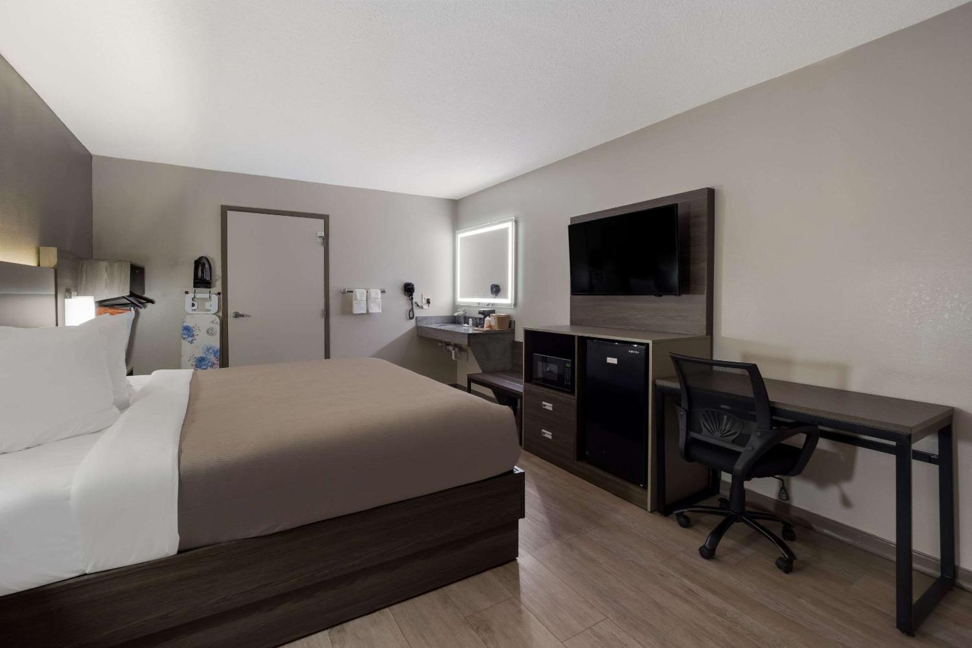 Quality Inn Fort Jackson Колумбія Екстер'єр фото