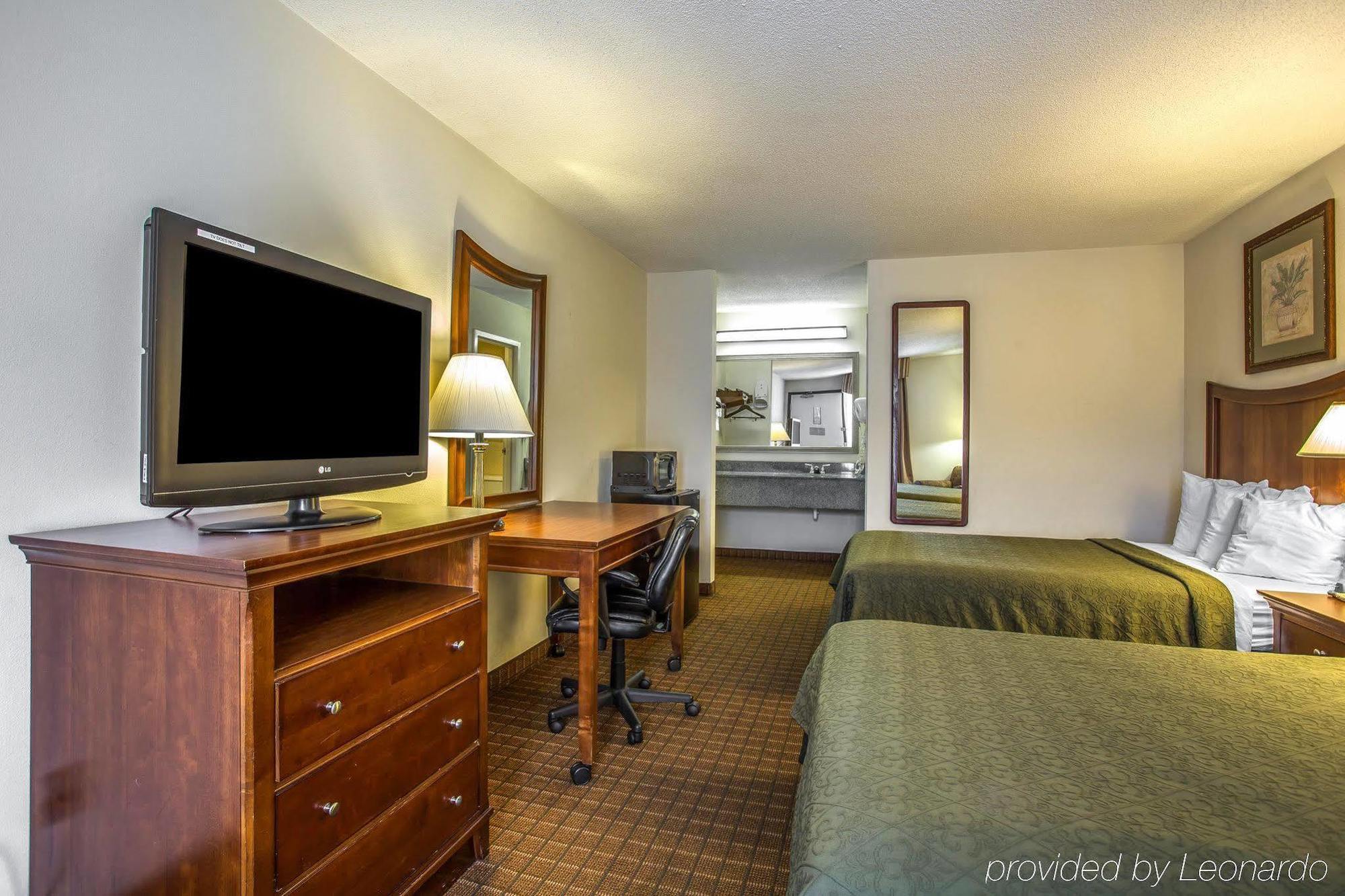 Quality Inn Fort Jackson Колумбія Екстер'єр фото