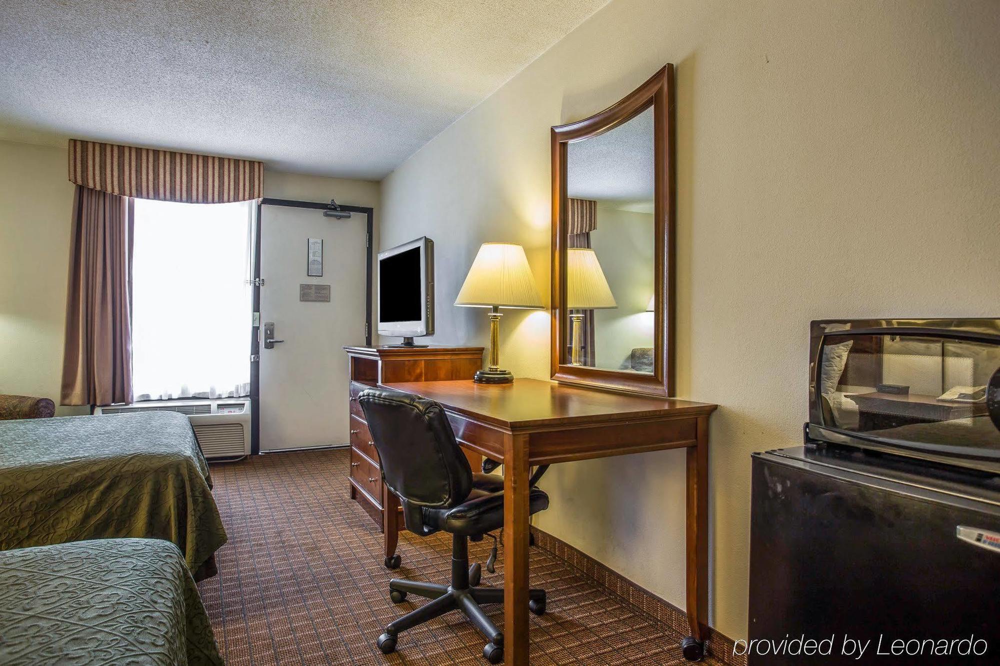 Quality Inn Fort Jackson Колумбія Екстер'єр фото