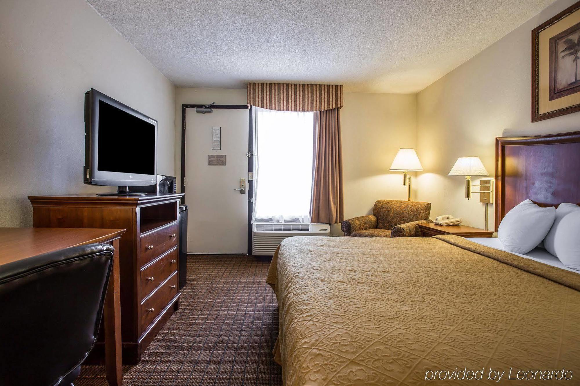 Quality Inn Fort Jackson Колумбія Екстер'єр фото